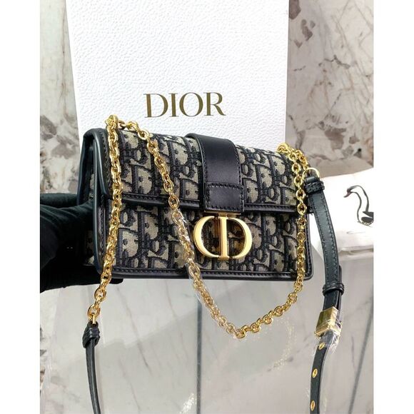 Dior Women Pre-Loved Bag Very Good Condition - Picture 6 of 9